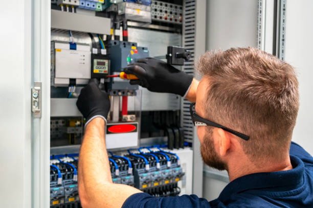 Best Licensed Electrician  in Queen City, TX